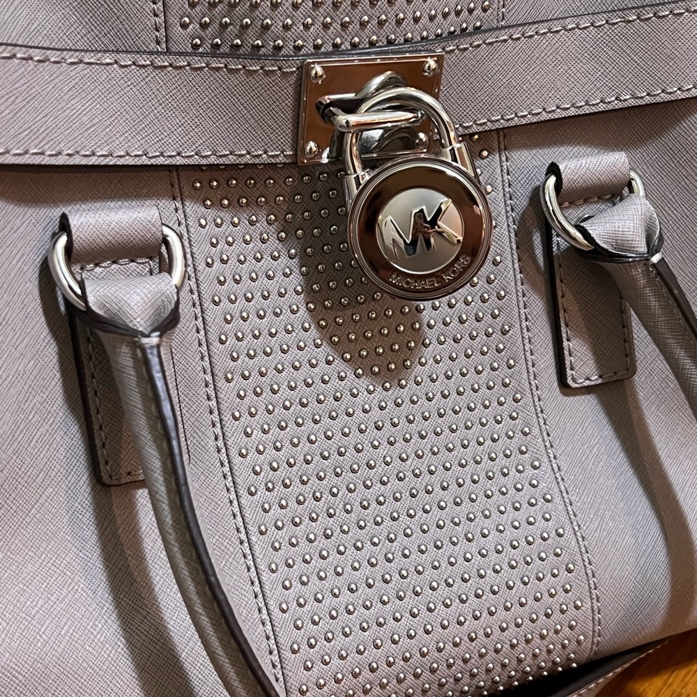 Michael Kors Hamilton Micro Stud Center Stripe Pearl Grey Leather Handbag - Picture 12 of 15